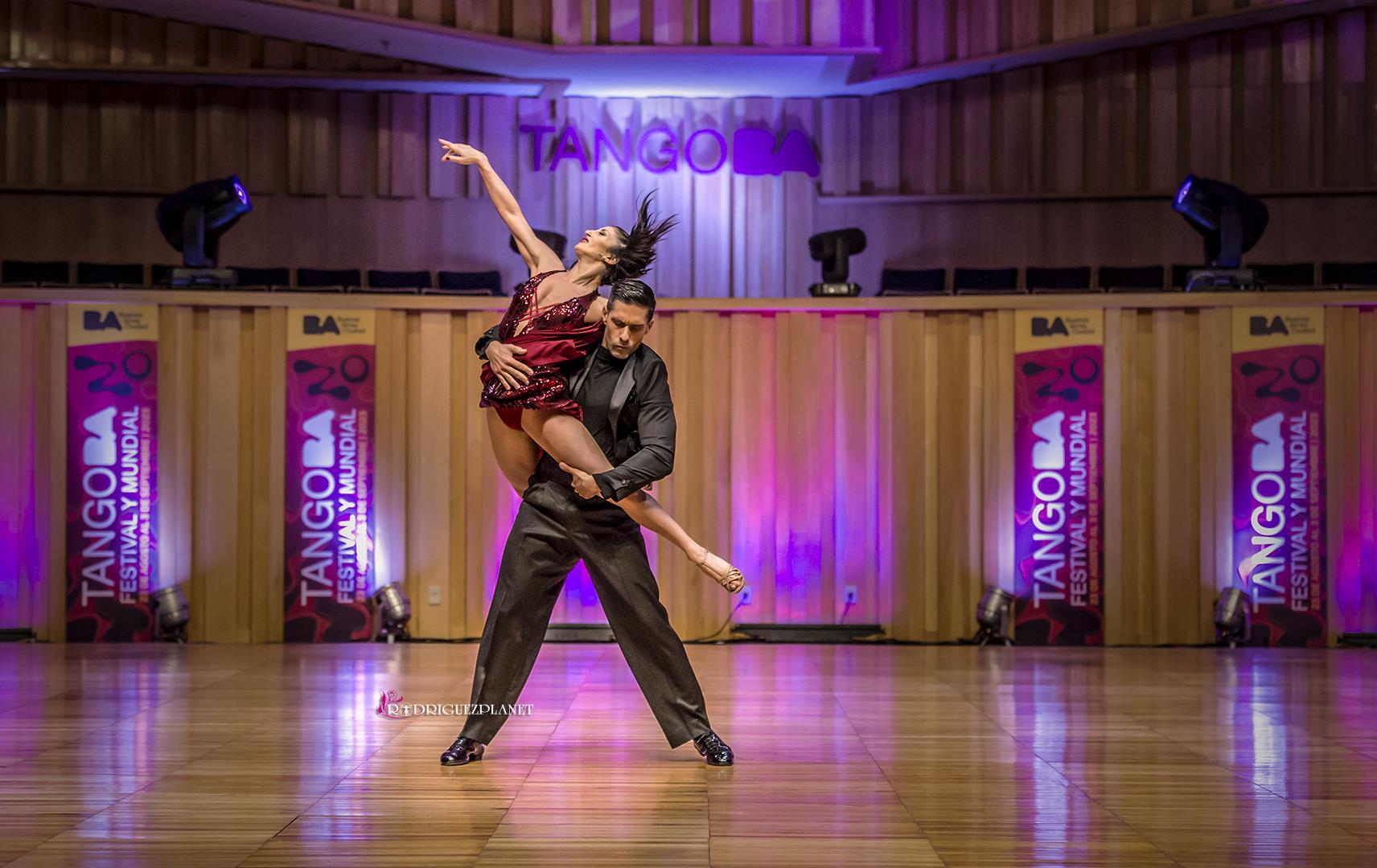 02 (TANGO)